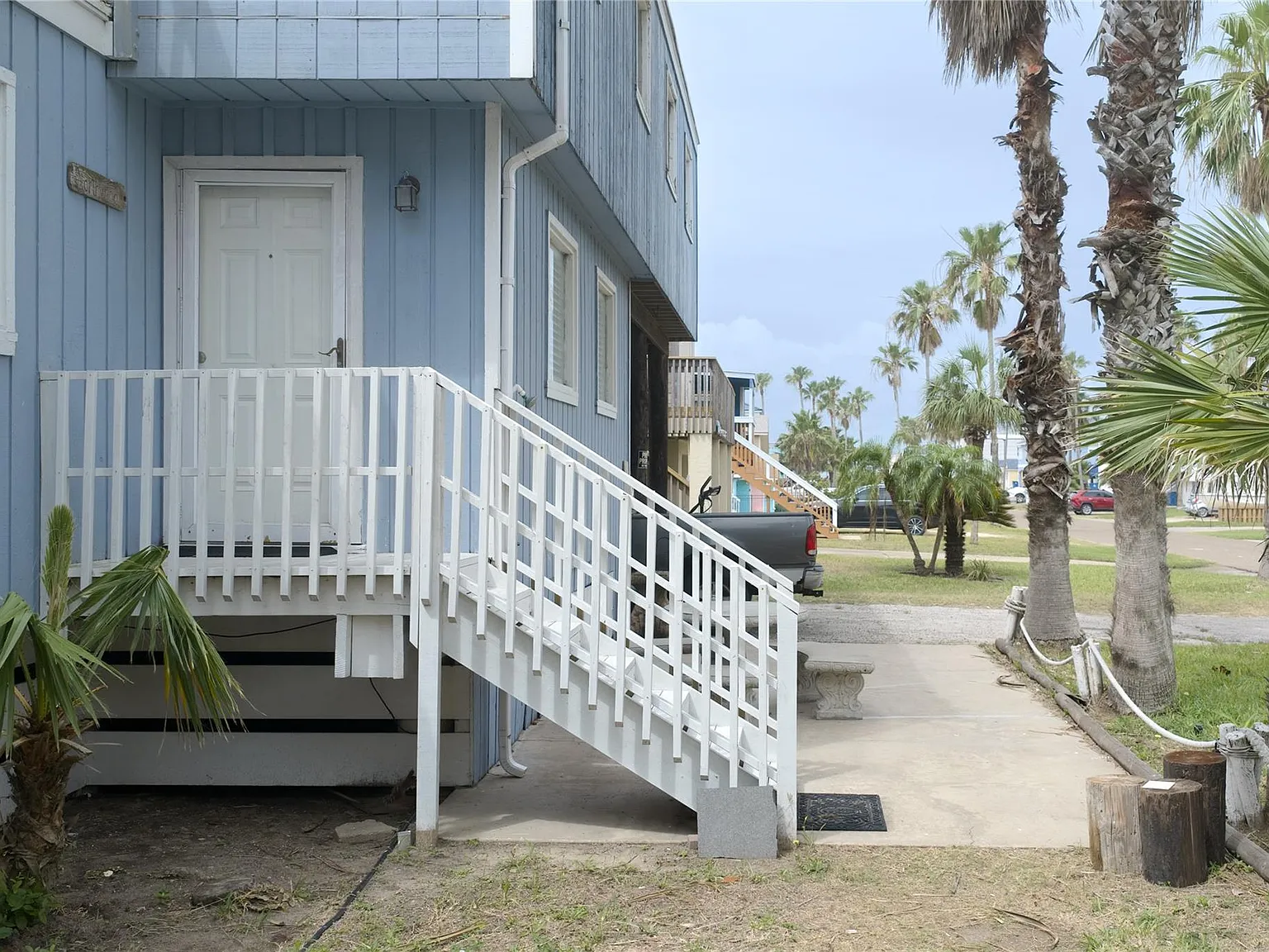 2 bed, 1.5 bath, 1200 sqft, $2,250 — Photo 3