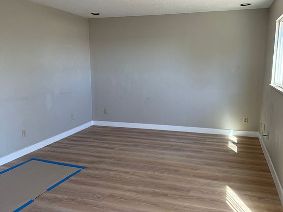 4th image of 10070 Routt St