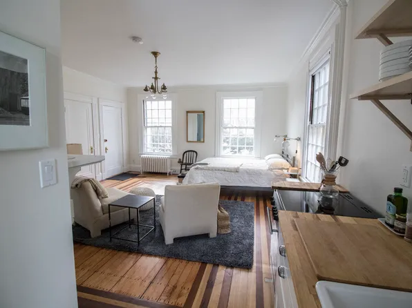 52 Maple St, Watertown, MA 02472