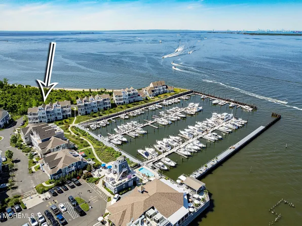 19 Lighthouse Pt Road #504, Highlands, NJ 07732