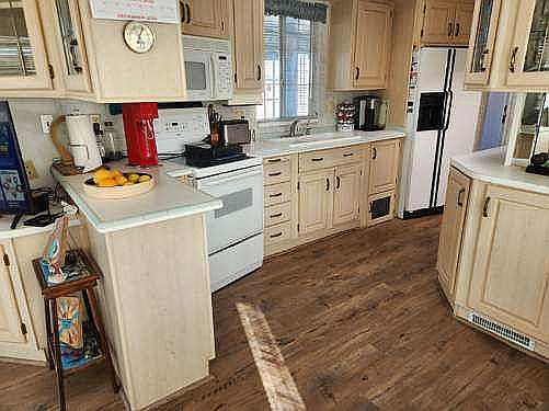 5th image of 7201 E 32nd St #806