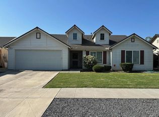 177 E Carpenter Ave, Reedley, CA 93654