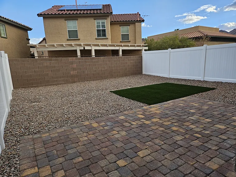 1024 Gabriela Ridge Ln #B — Photo 19