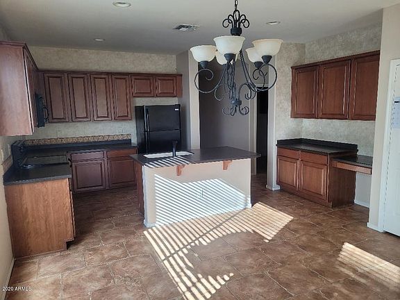 5th image of 16643 N 177th Ln
