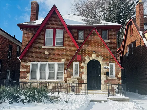 17523 Santa Barbara Dr, Detroit, MI 48221