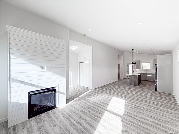 5th image of 3025 Royston Rd #18