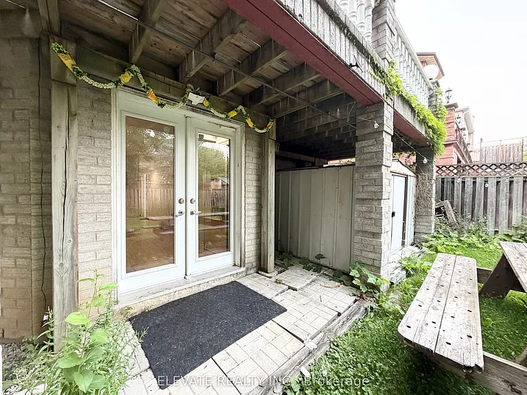 1556 Princelea Pl — Photo 21