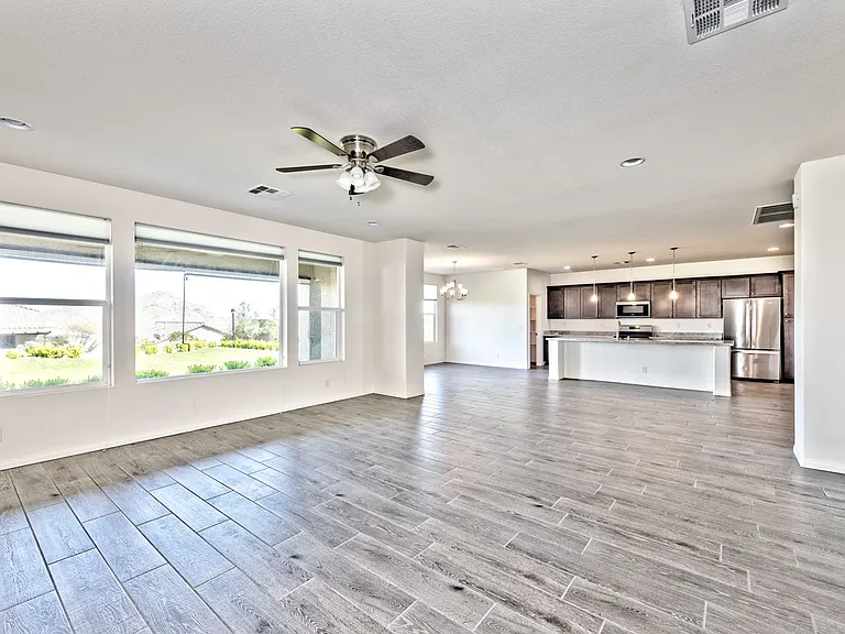 4536 Eagle Nest Peak St — Photo 5