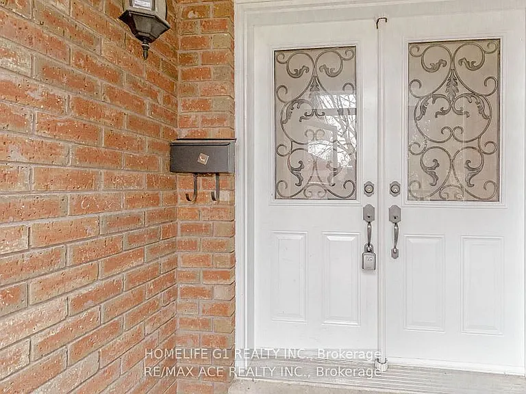 1319 Greenwood Cres — Photo 31