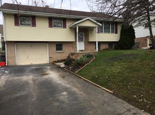137 W Oregon Rd, Lititz, PA 17543