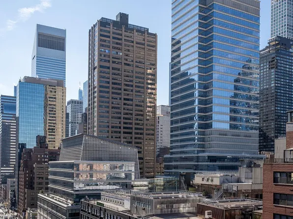 200 E 61st St APT 14B, New York, NY 10065