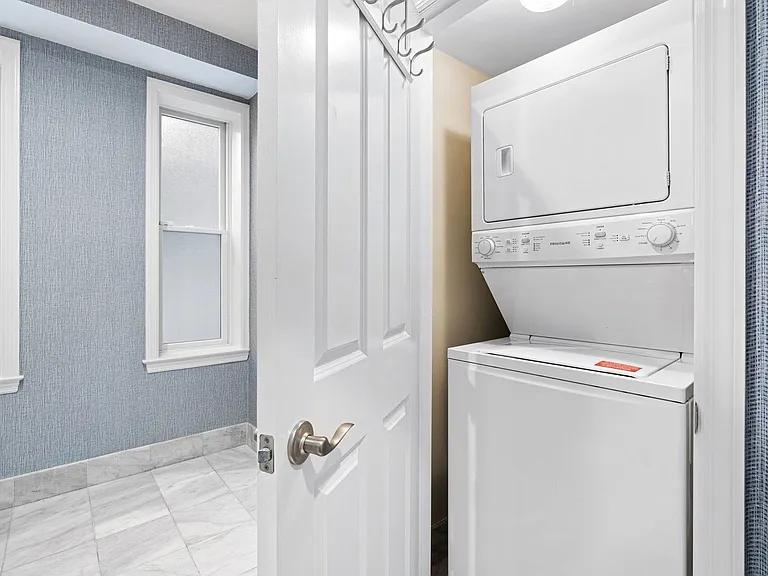 621 Pine St #1 — Photo 26