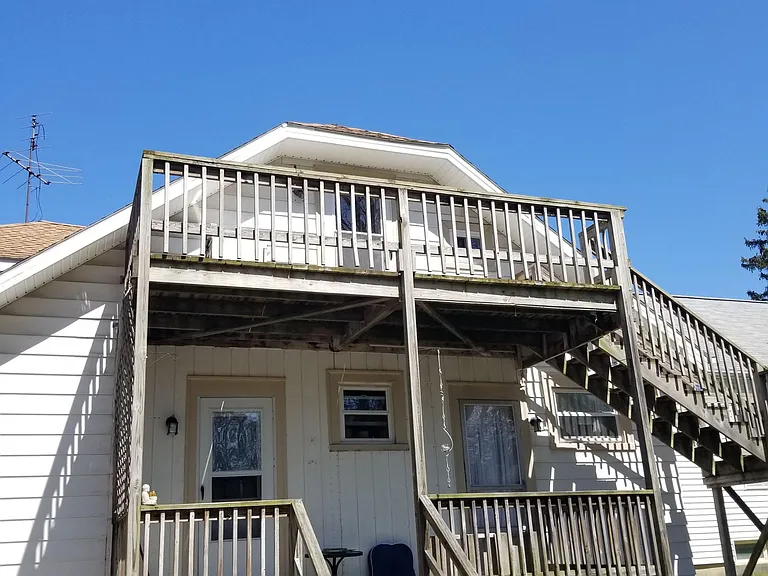 218 E North St #UP — Photo 8
