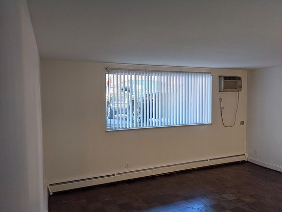 3rd image of 1041 Delta Ave #16