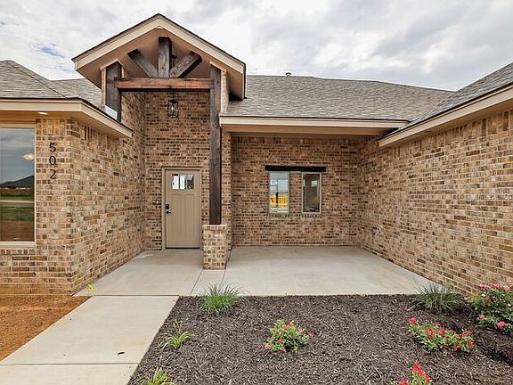 2nd image of 502 Country Club Dr