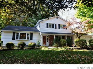 15 Gateway Rd, Fairport, NY 14450