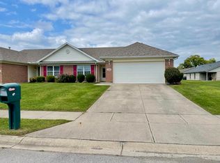 103 Zinfandel Dr, Englewood, OH 45322