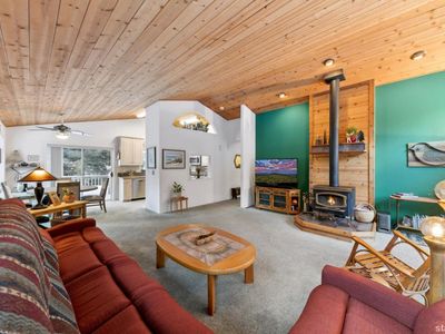 575 Koru St, South Lake Tahoe, CA, 96150