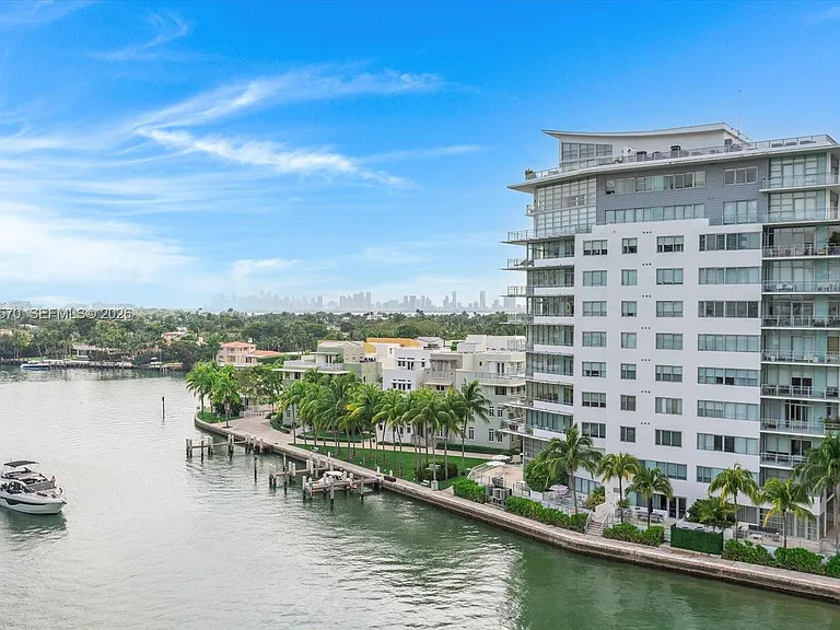 6000 Indian Creek Dr #8B — Photo 11