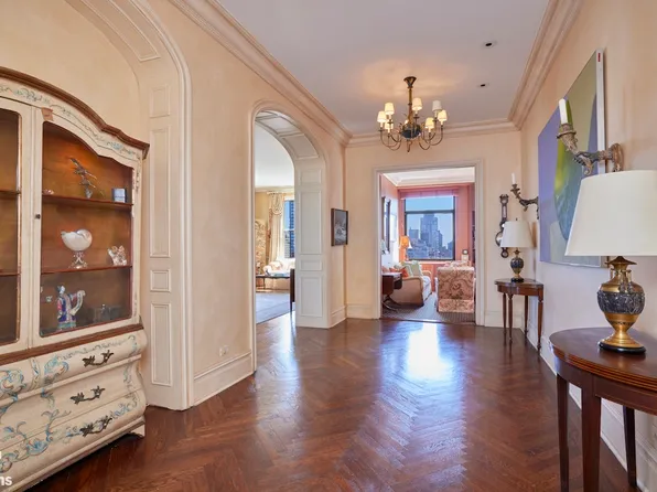 550 Park Avenue 16C image 3 of 9
