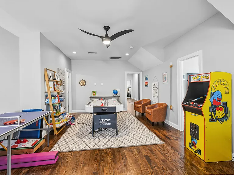 615 Berkmans Ln — Photo 18