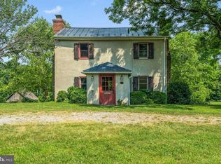 14061 Hume Rd, Hume, VA 22639