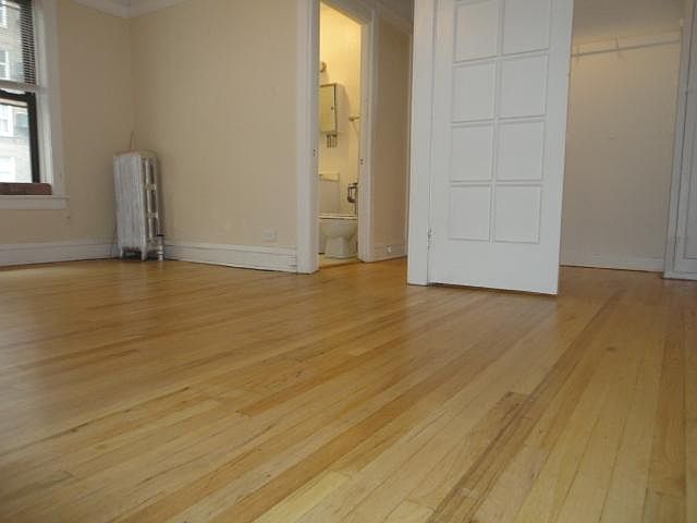 1st image of 516 W Cornelia Ave APT 108