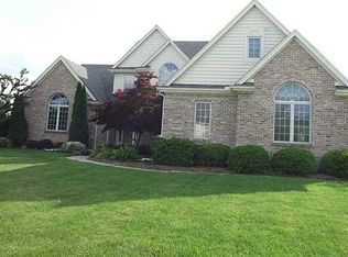 6111 E Cobblestones Ln, Sylvania, OH 43560