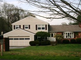 40 Longview Rd, Trumbull, CT 06611