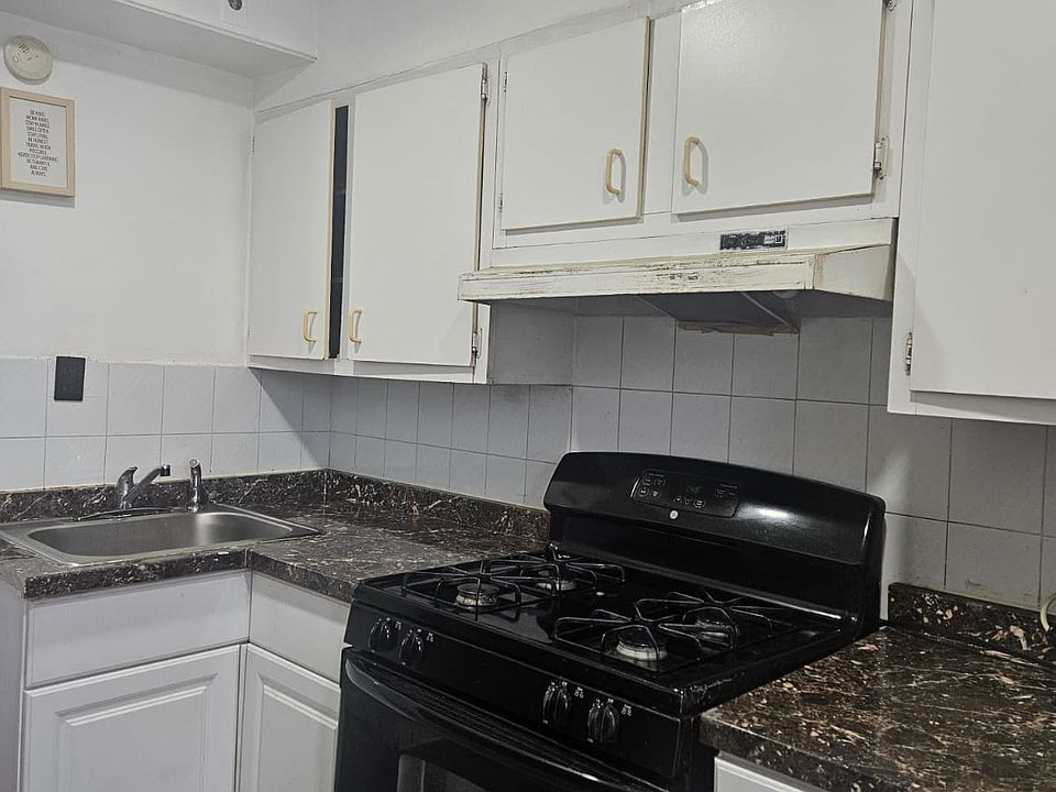 1st image of 20-52 32nd St #3B