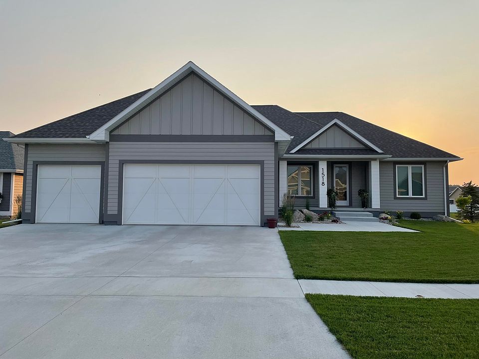 1518 Sylvan Cir, Brookings, SD 57006 Zillow