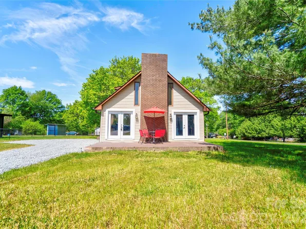 807 Orchard St, Shelby, NC 28152