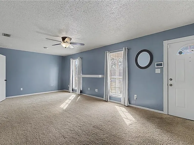 6258 Western Hills Ave — Photo 5