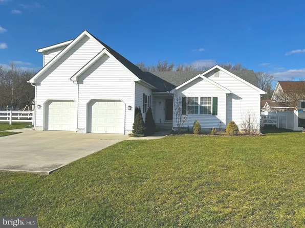 389 Evelyndale Dr, Dover, DE 19901