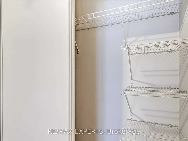 20 Shore Breeze Dr #450 — Photo 25