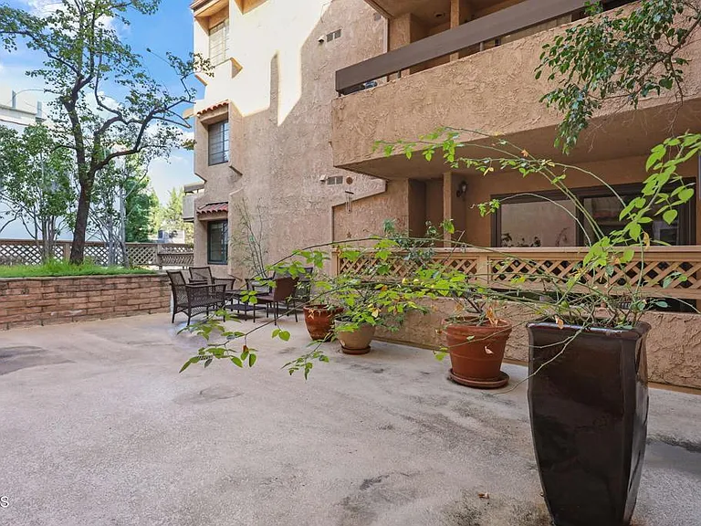 640 S Lake Ave #105 — Photo 36