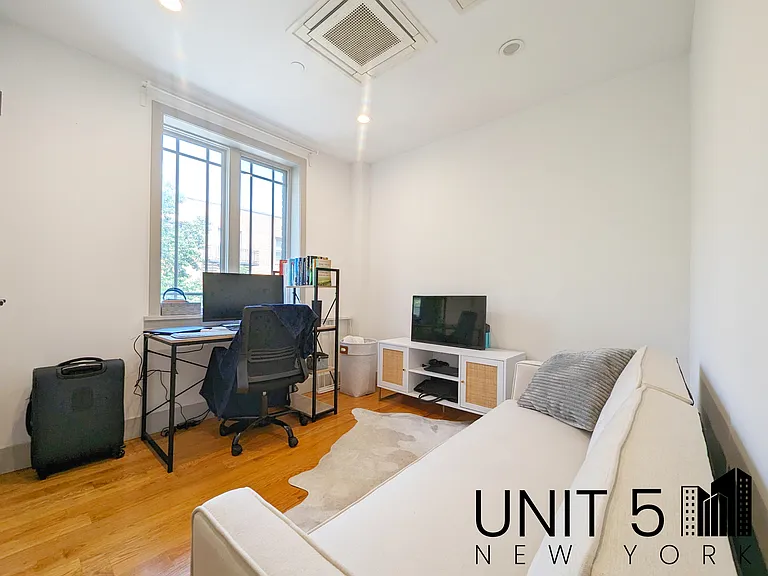 319 Graham Ave #3A — Photo 10