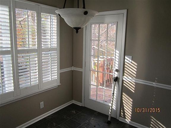 5th image of 157 Whitehall Dr