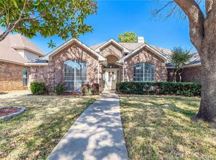 2337 Fox Glenn Cir, Bedford, TX 76021