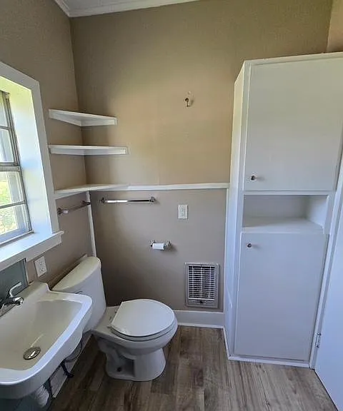 2514 Buchanan St — Photo 9