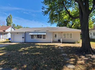 118 N Pine St, Lindsborg, KS 67456