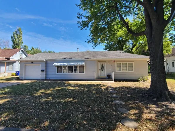 118 N Pine St, Lindsborg, KS 67456