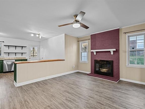 3rd image of 1212 Lashley Park Dr