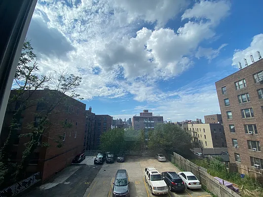 Rented by Oxford Property Group | media 12