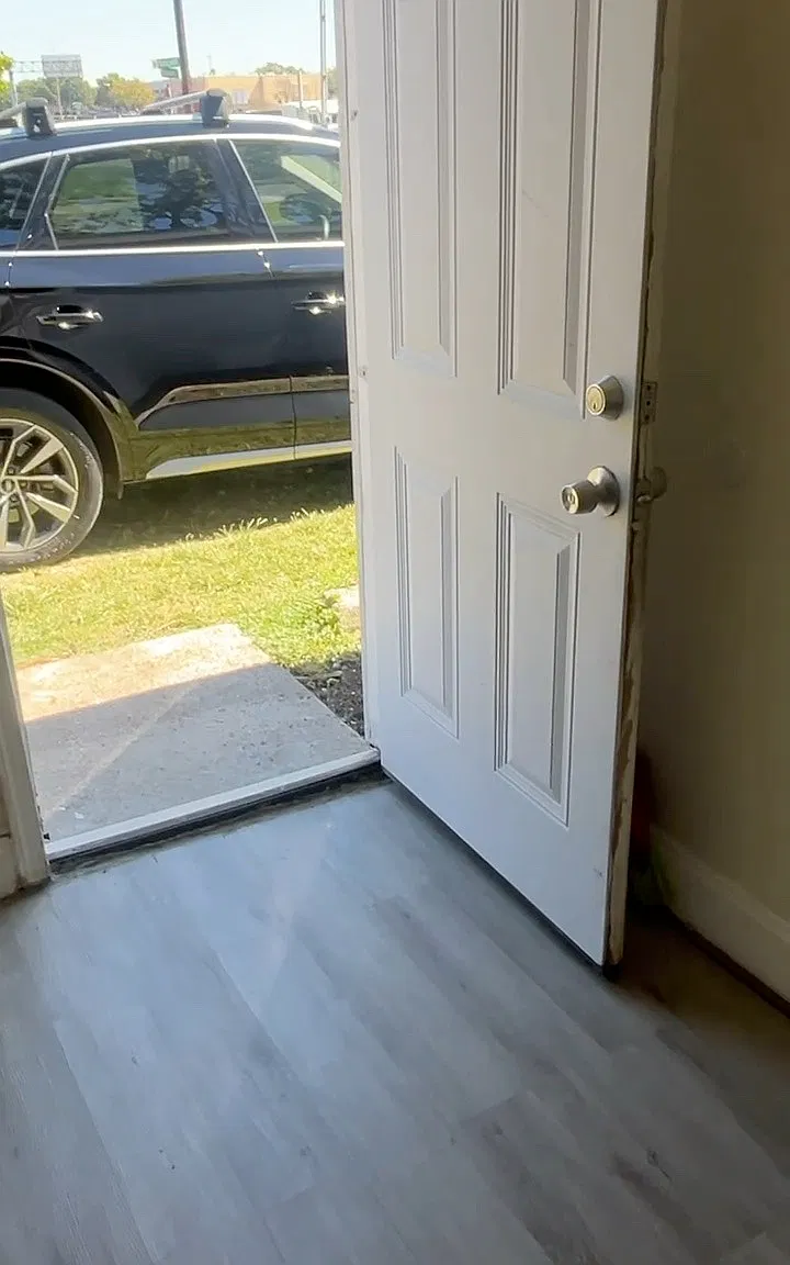 1 bed, $930 — Photo 1