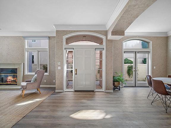 3rd image of 5380 Renaissance Ave