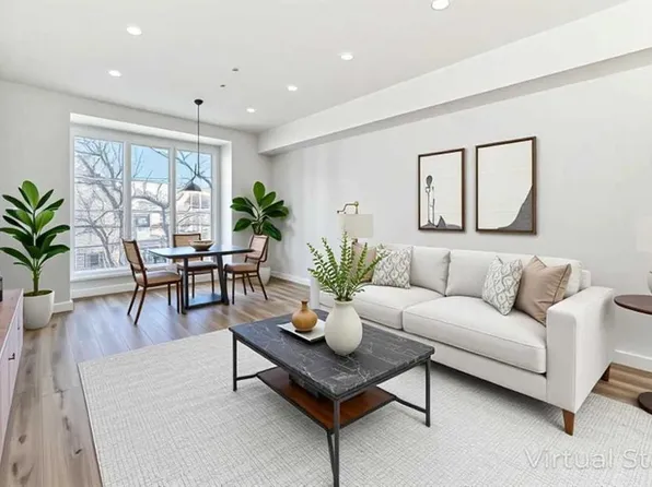 2307 E 14th St SW #209, Calgary, AB T2T 3T5