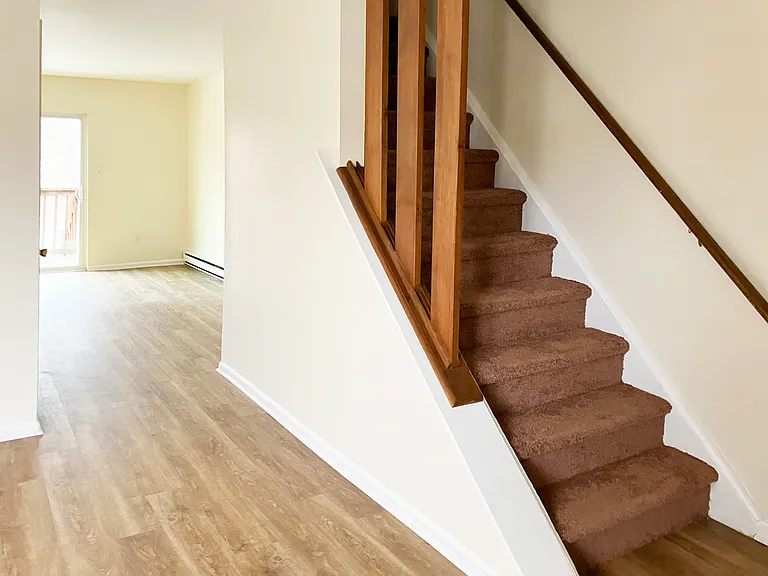 21 Evelyn Ln — Photo 11