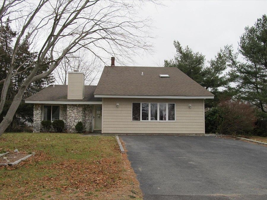1st image of 11 Gabon Ln