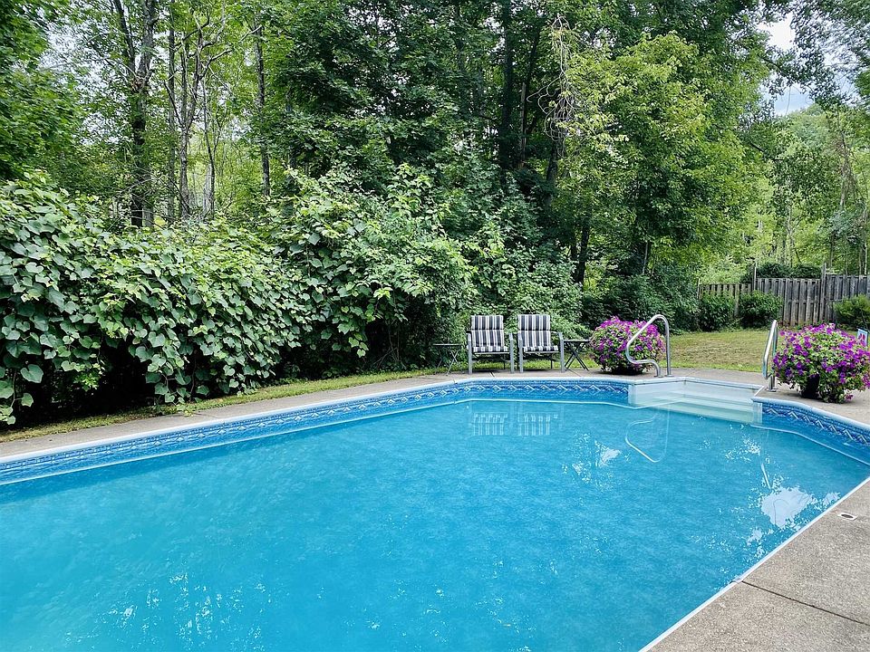 1st image of 20 Crimi Cir